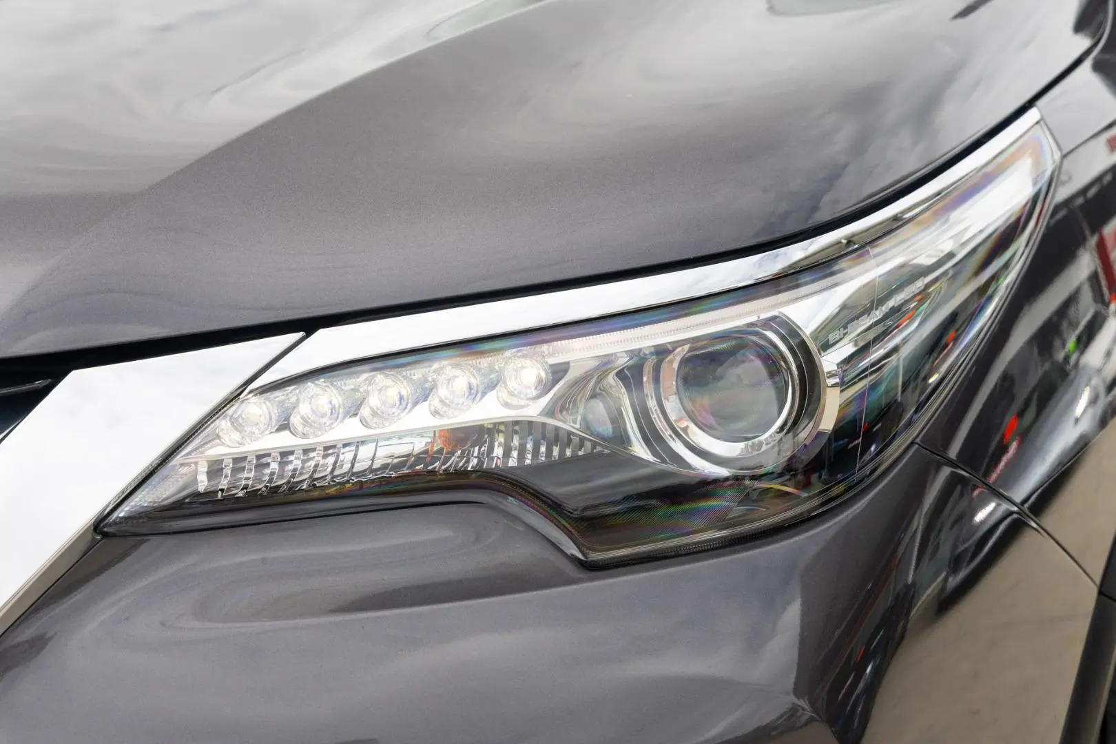 2018 Toyota Fortuner Gallery Image 17