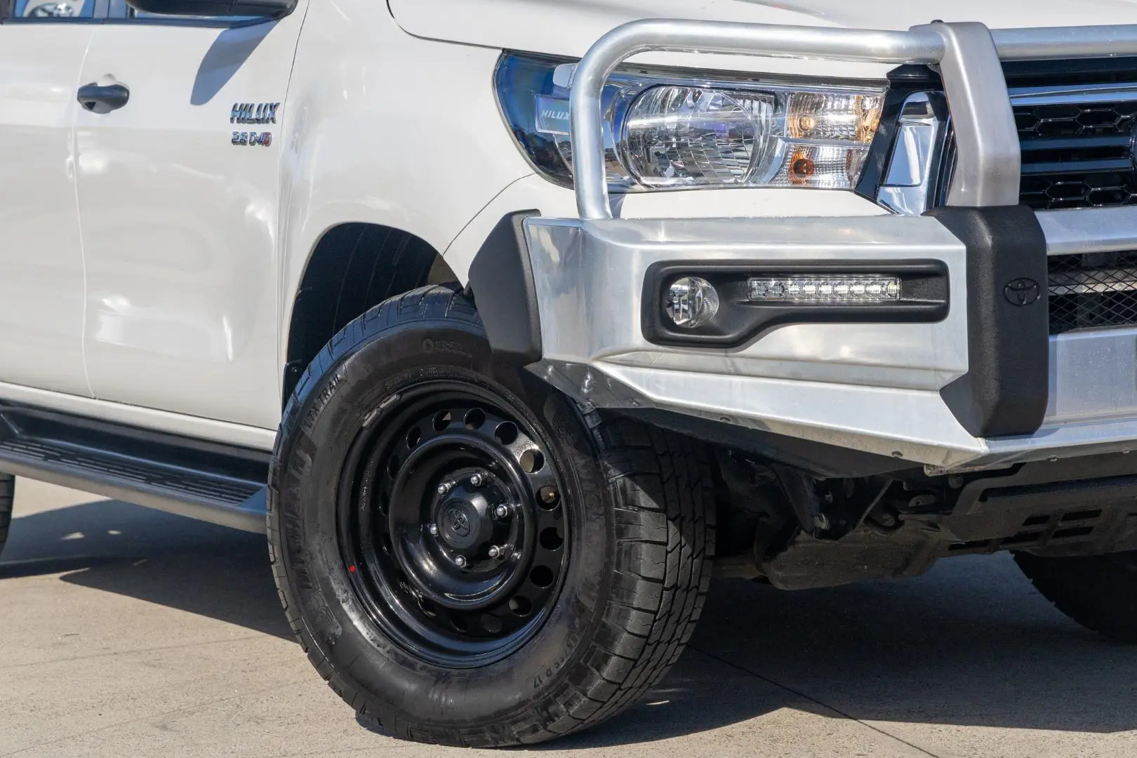 2020 Toyota Hilux Gallery Image 6