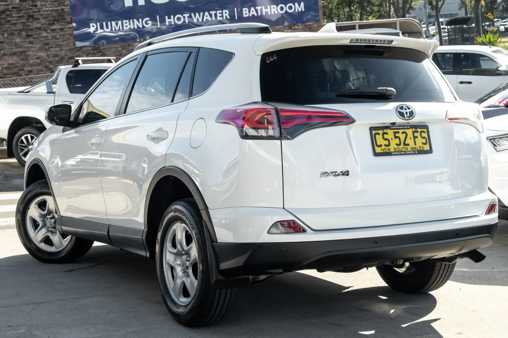 2016 Toyota RAV4 Gallery Image 2