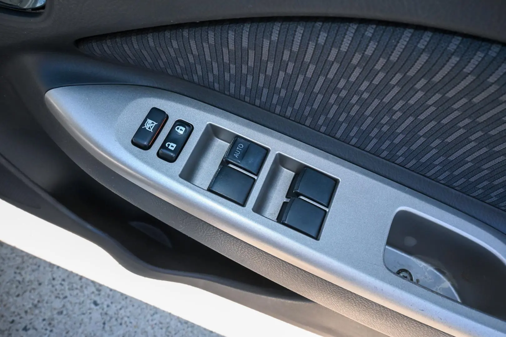 2010 Toyota Yaris Gallery Image 10