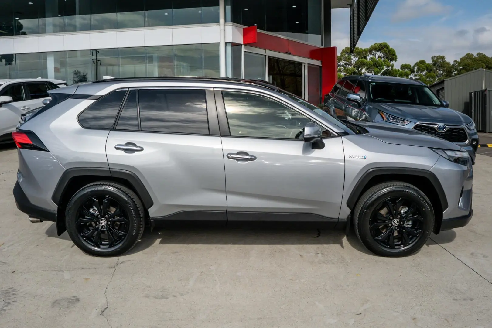 2023 Toyota RAV4 Gallery Image 3