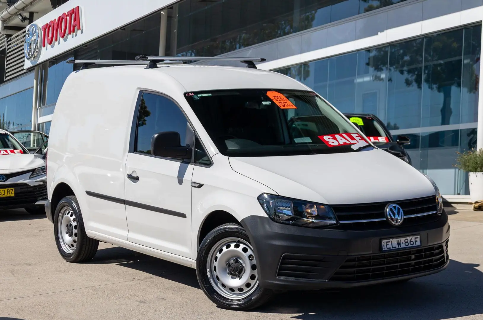 2020 Volkswagen Caddy Gallery Image 1