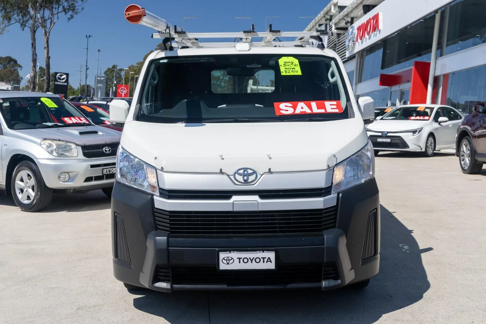 2023 Toyota Hiace Gallery Image 4
