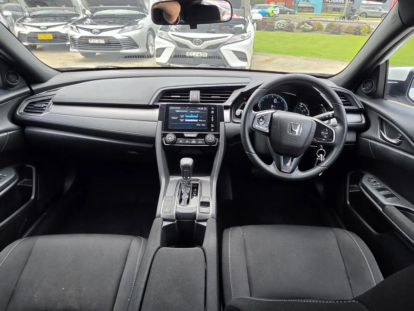 2017 Honda Civic Gallery Image 18