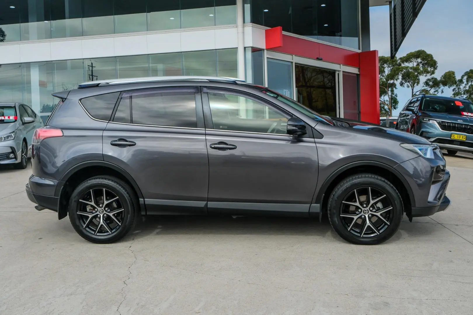 2016 Toyota RAV4 Image 3