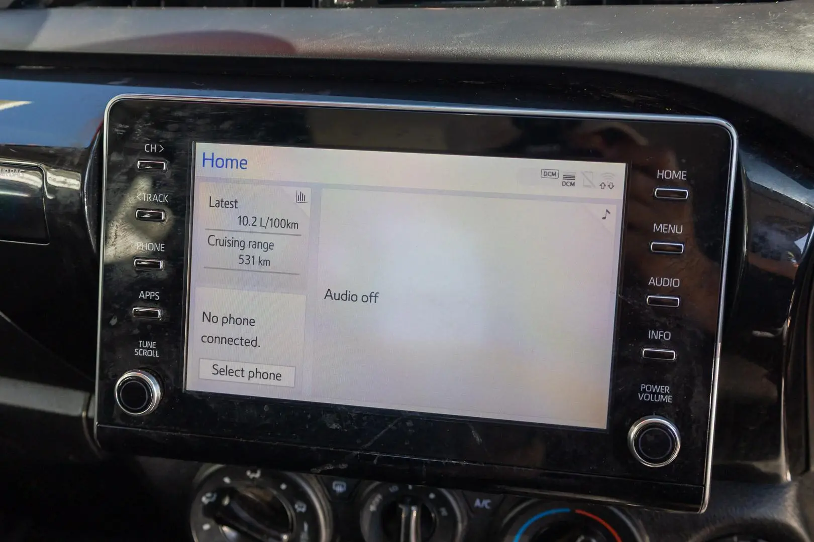 2022 Toyota Hilux Gallery Image 11