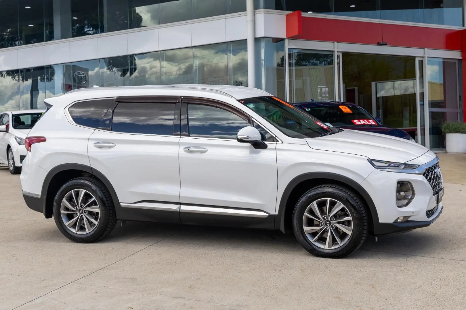 2020 Hyundai Santa Fe Gallery Image 3