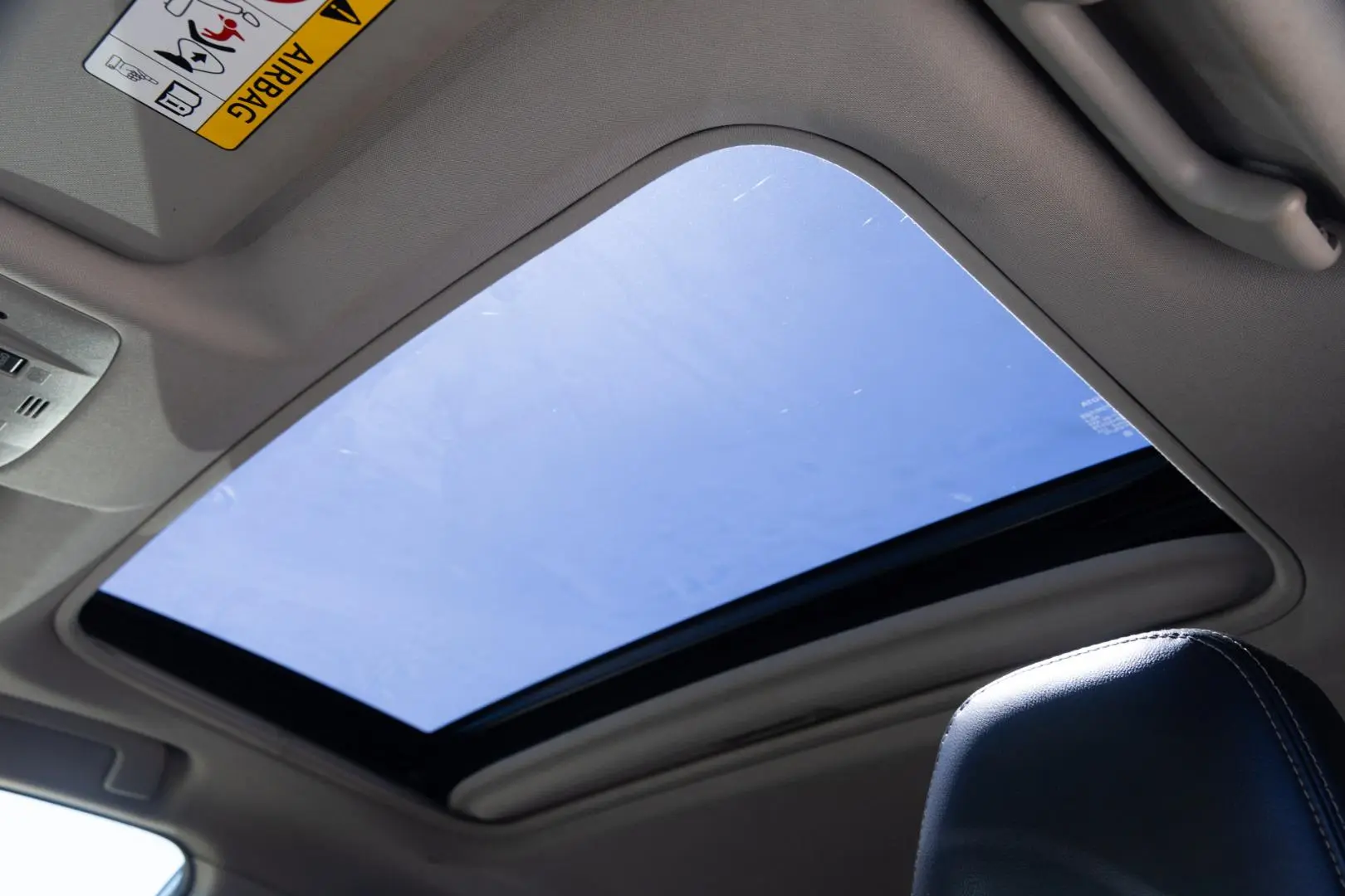 2014 Toyota RAV4 Gallery Image 17