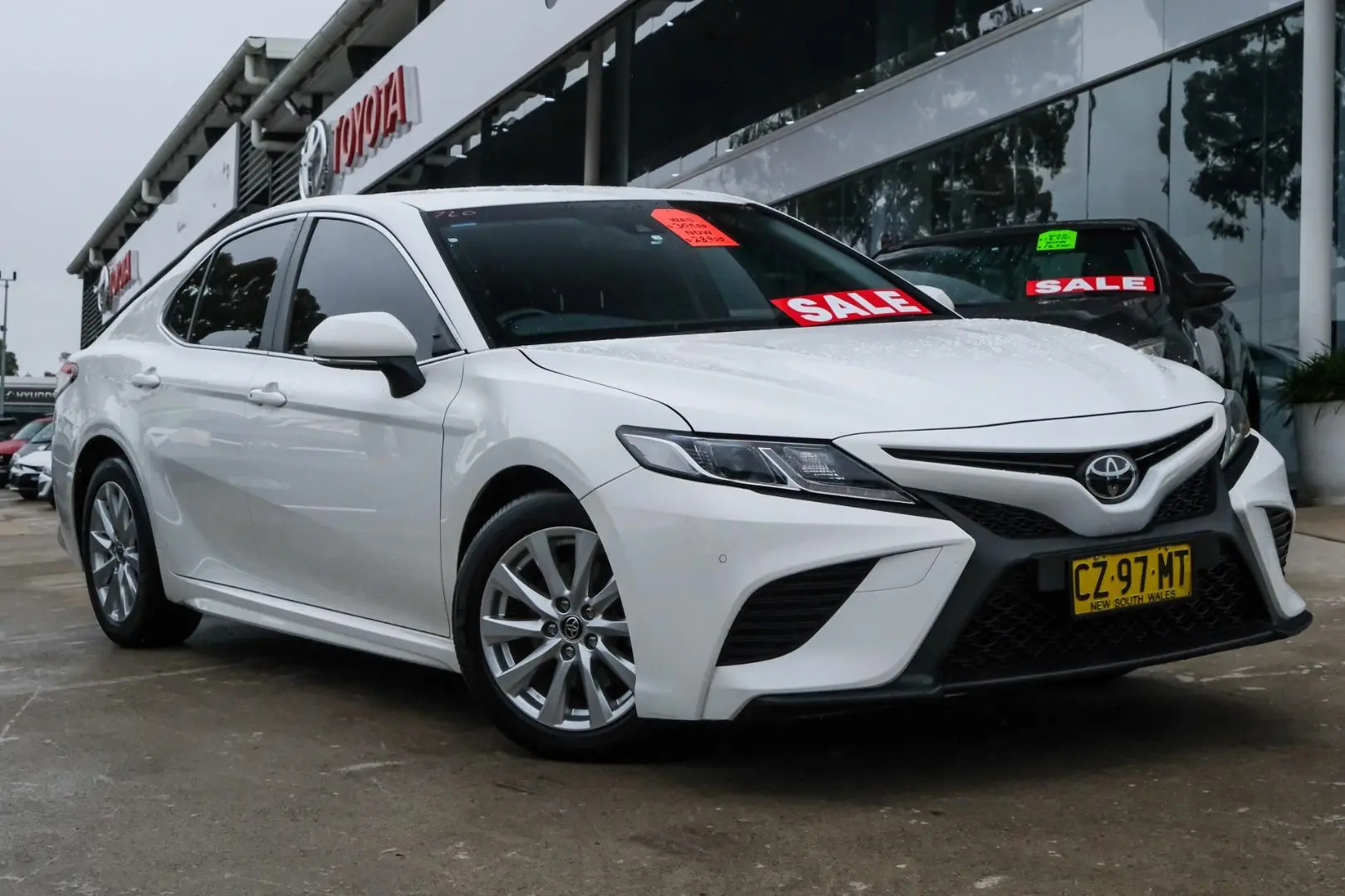 2020 Toyota Camry Gallery Image 1