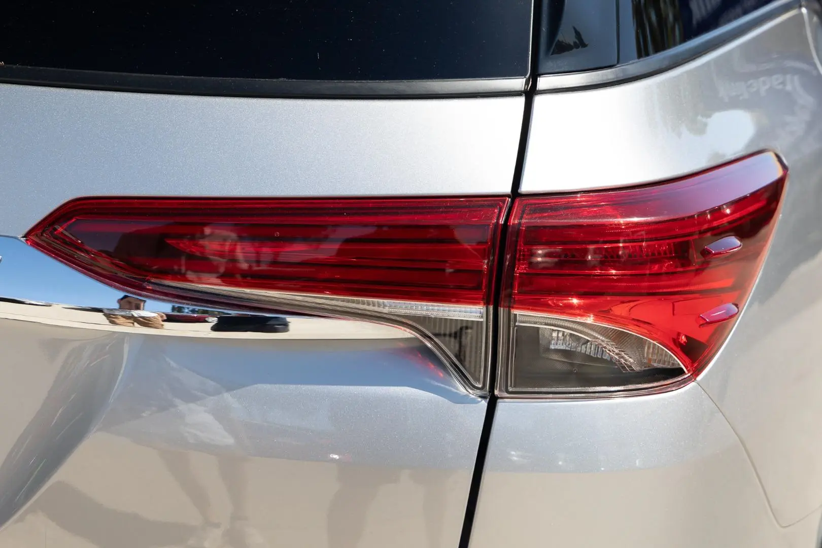 2021 Toyota Fortuner Gallery Image 19