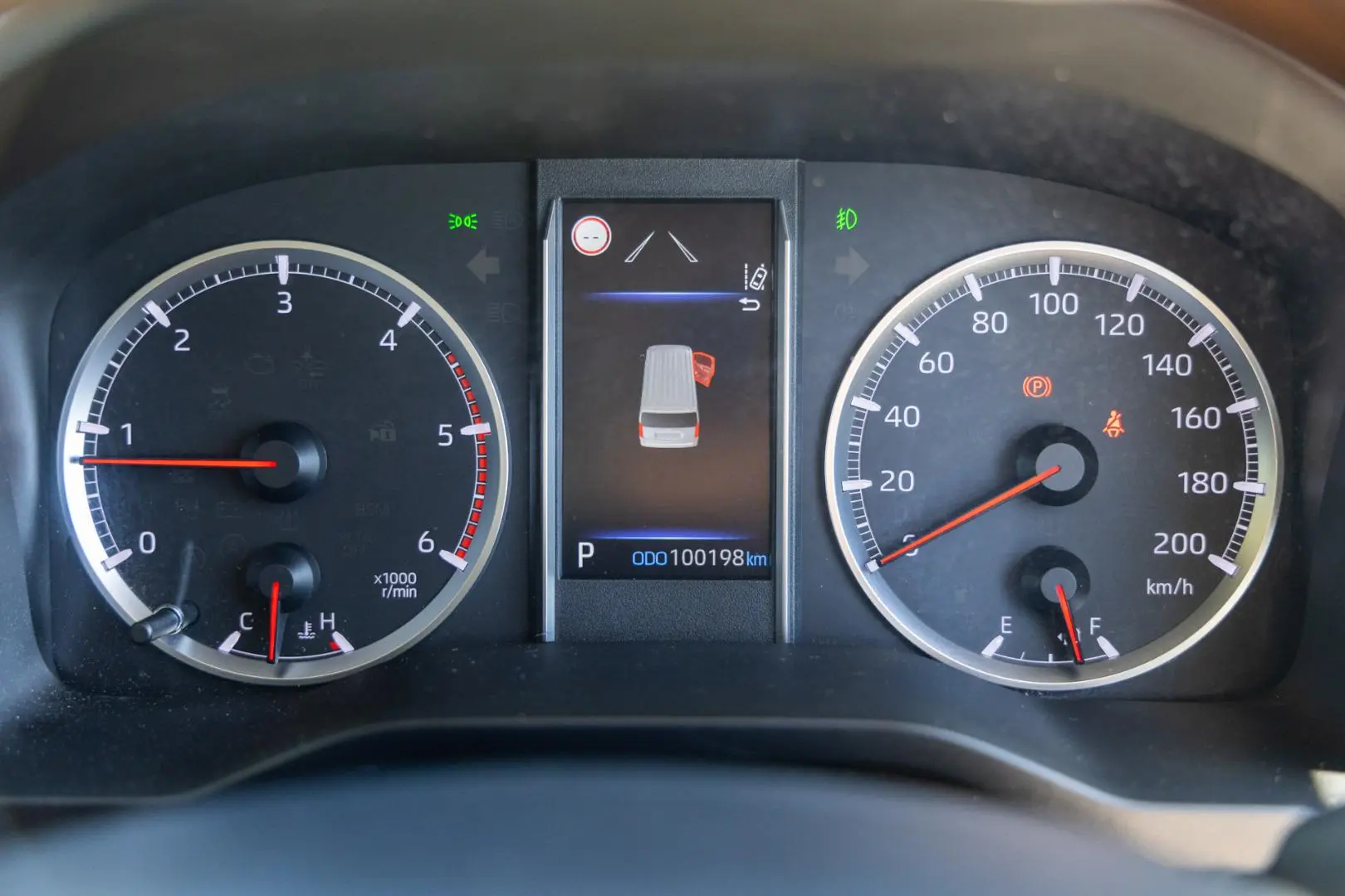 2023 Toyota Granvia Gallery Image 13