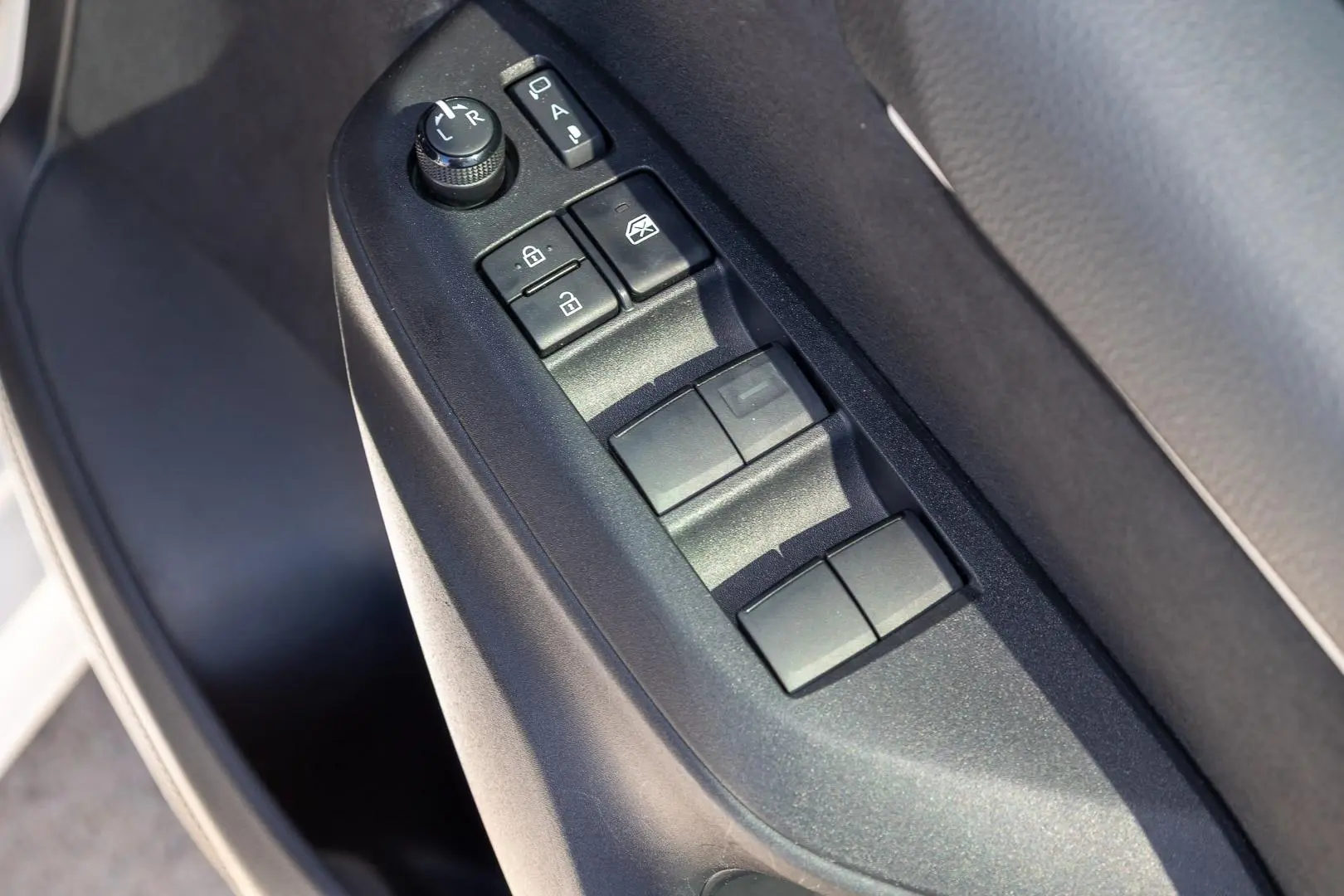 2023 Toyota Yaris Gallery Image 15