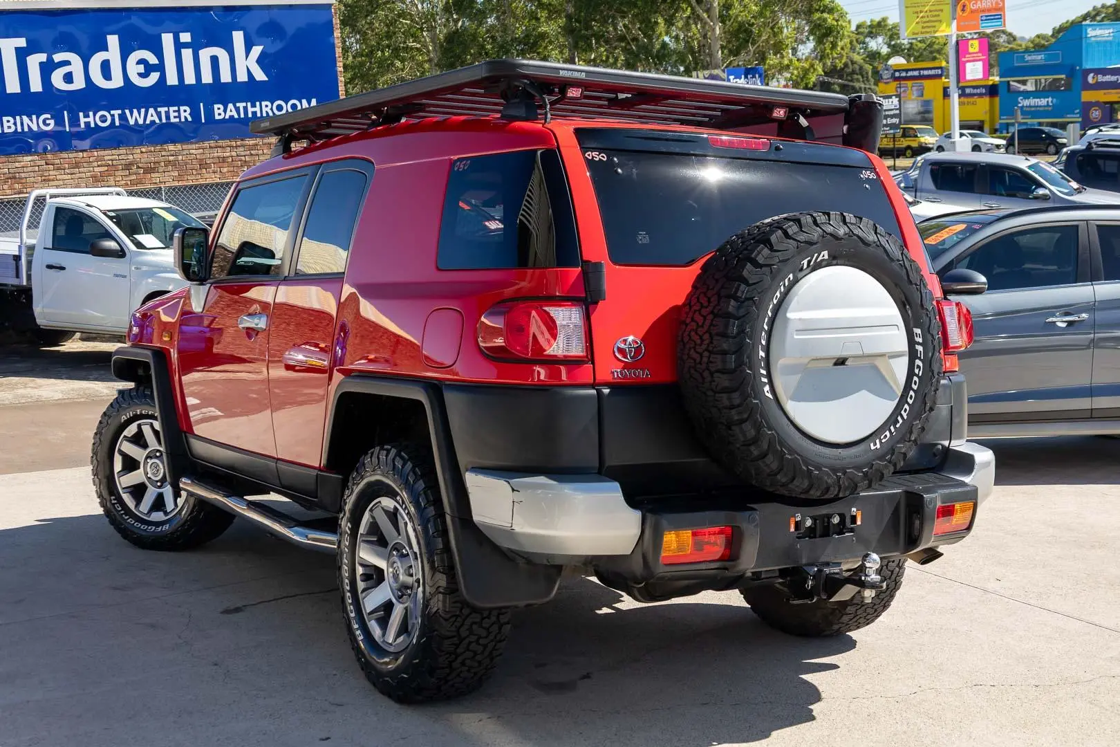 2015 Toyota FJ Cruiser Gallery Image 2