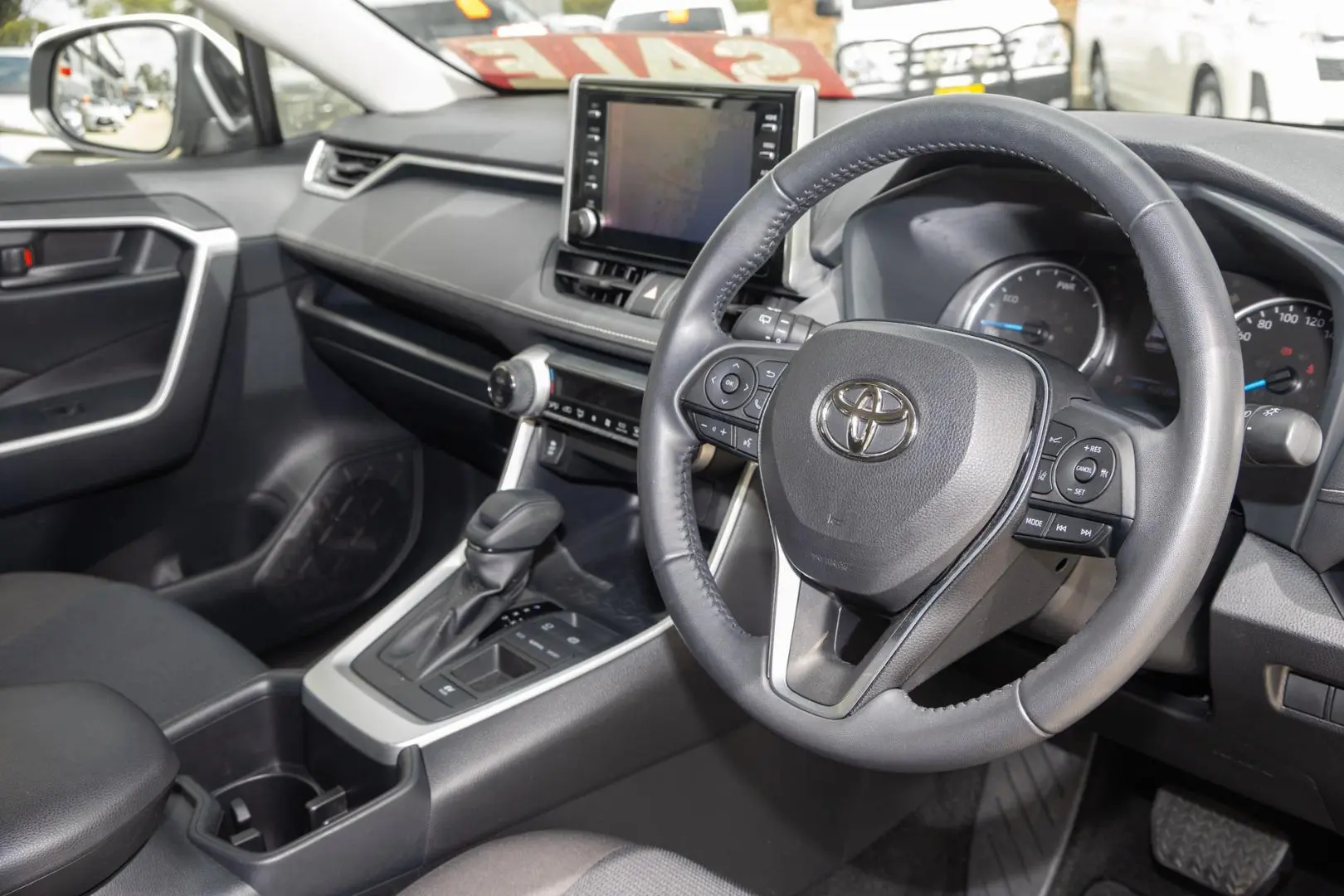 2022 Toyota RAV4 Gallery Image 7