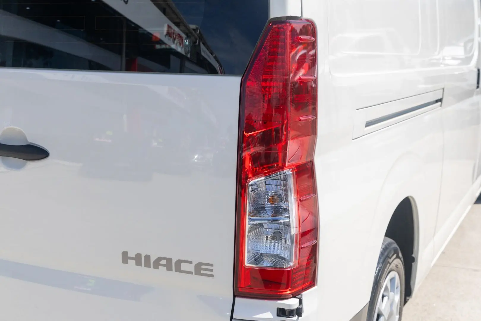 2022 Toyota Hiace Gallery Image 21