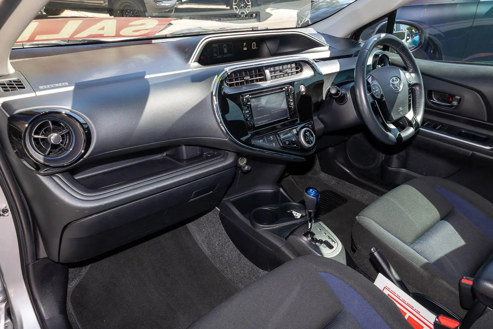 2019 Toyota Prius C Gallery Image 8