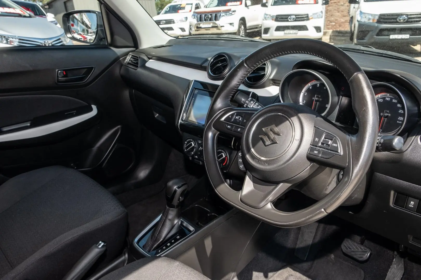 2018 Suzuki Swift Gallery Image 7