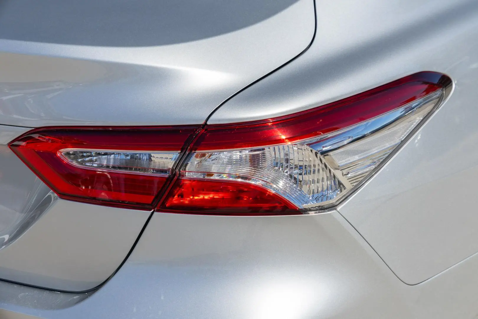 2019 Toyota Camry Gallery Image 18