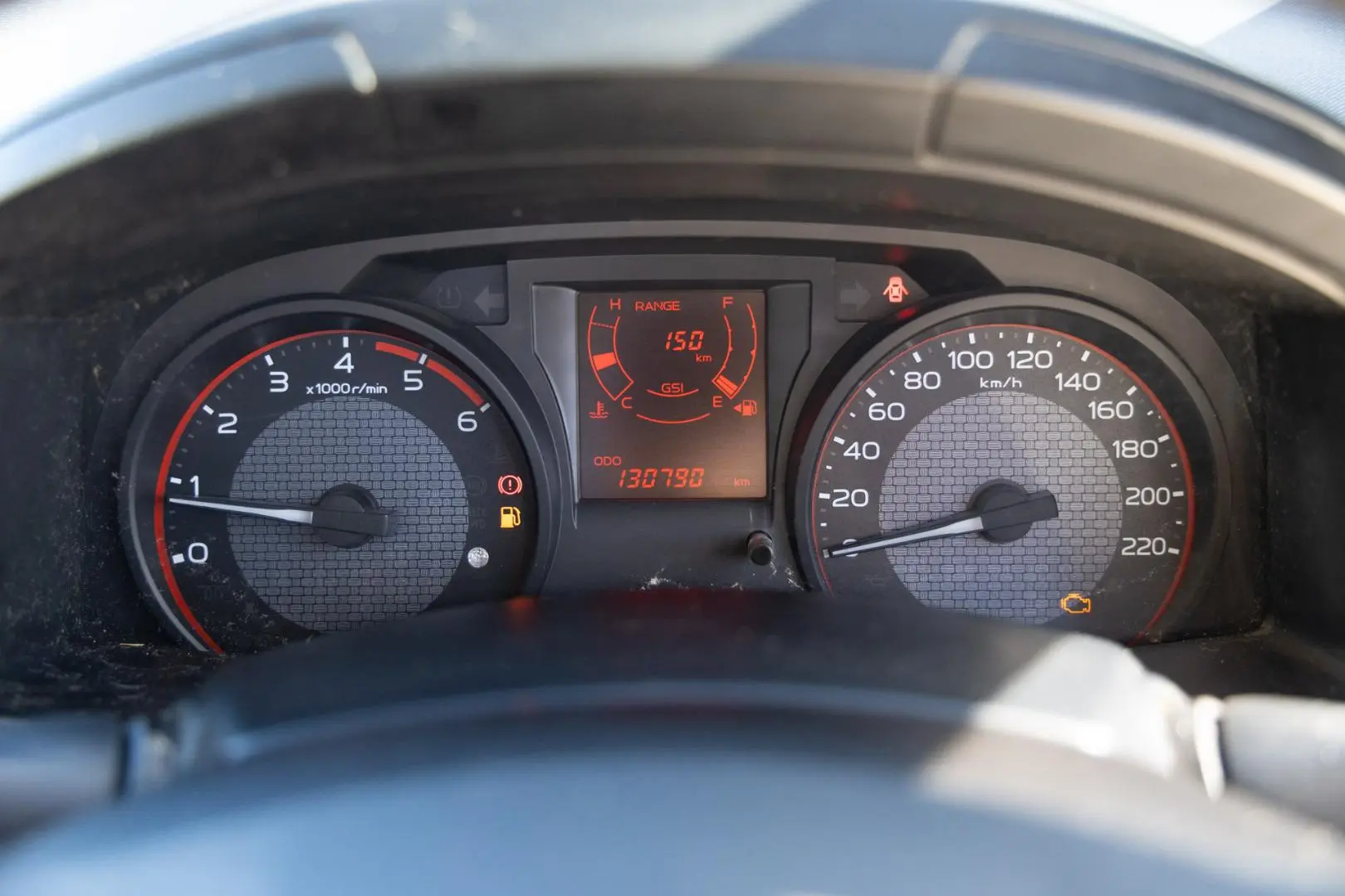 2018 Isuzu D-MAX Gallery Image 12