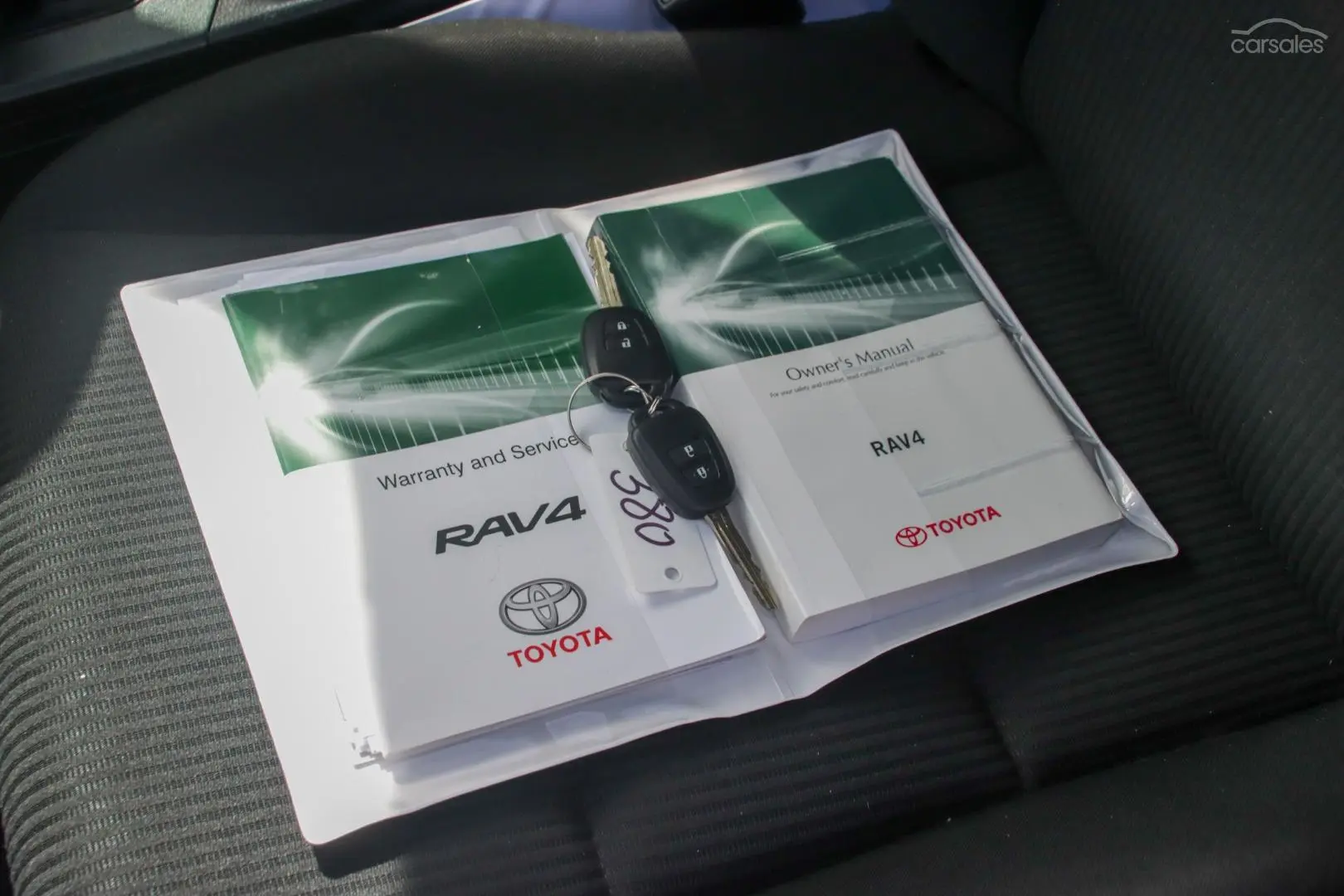 2016 Toyota RAV4 Image 22