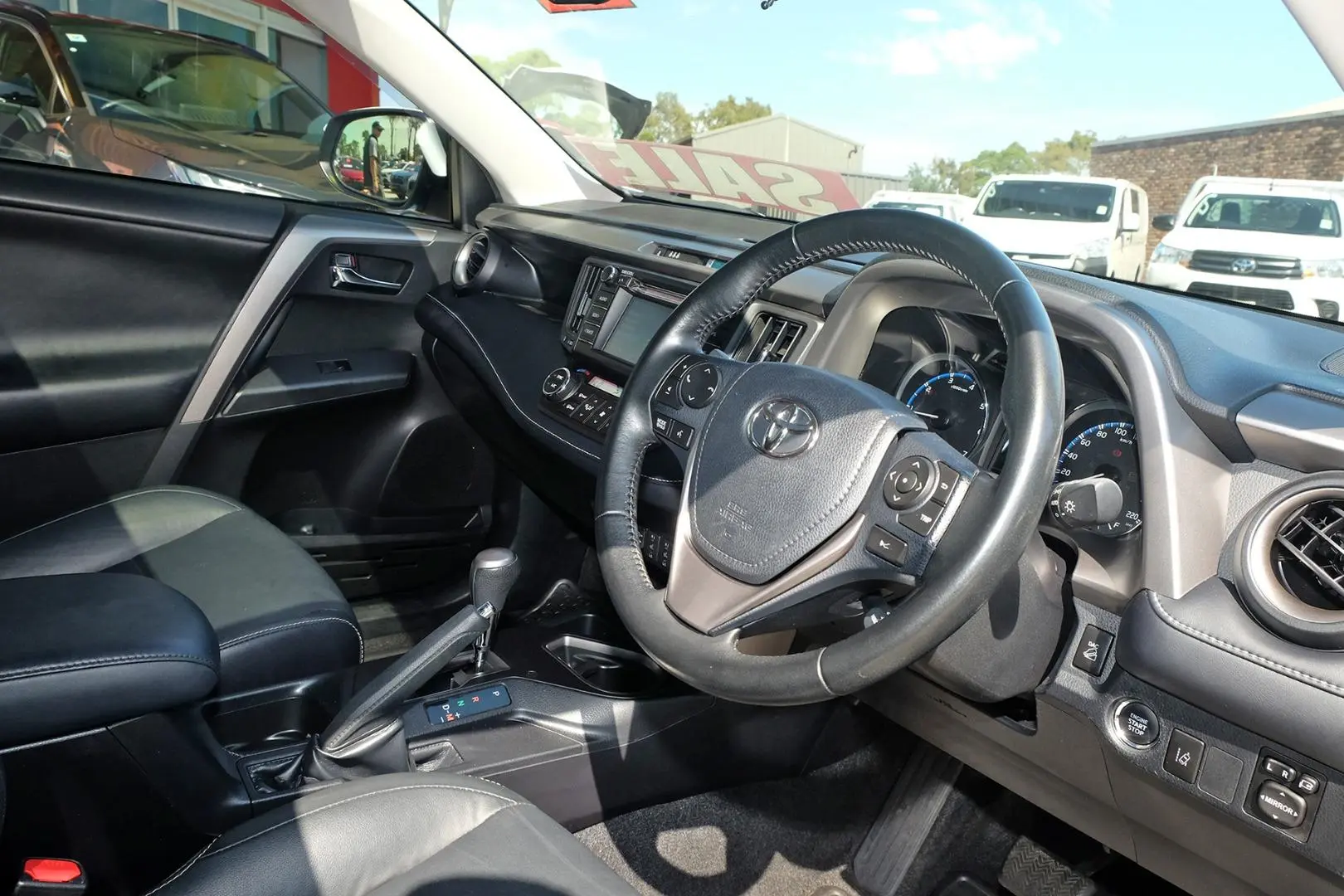 2018 Toyota Rav4 Gallery Image 7