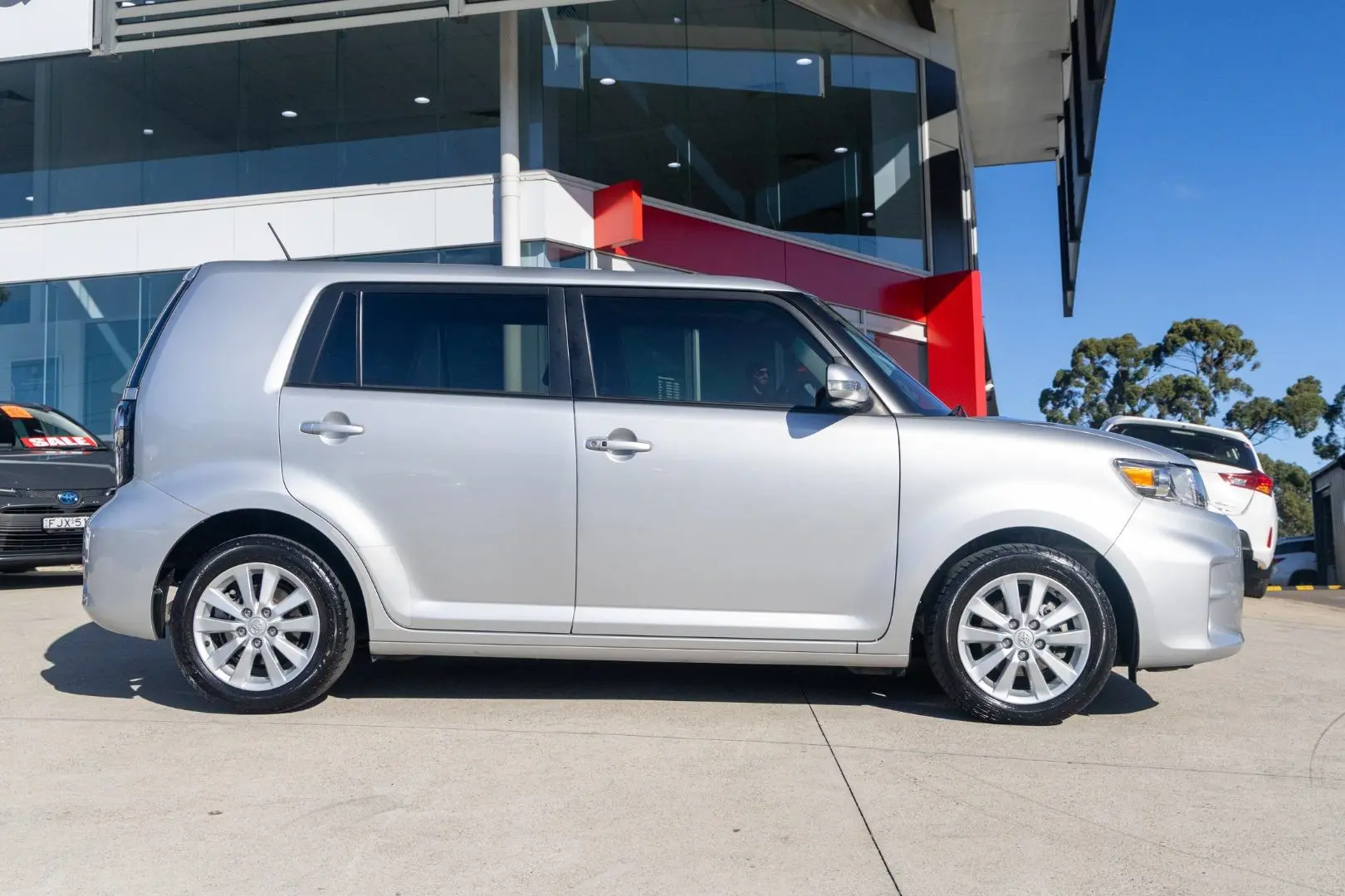 2012 Toyota Rukus Gallery Image 3