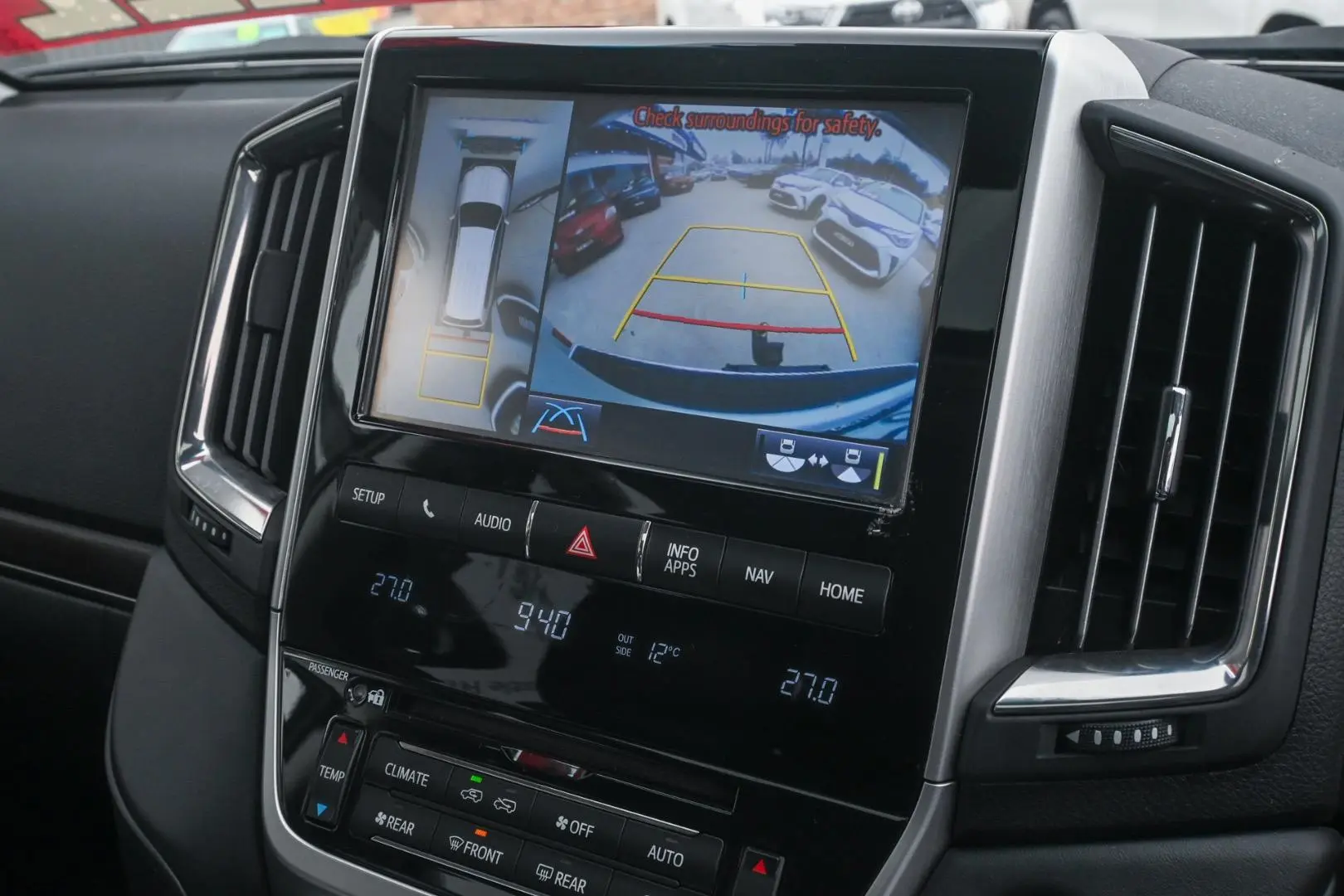 2018 Toyota Landcruiser Gallery Image 16