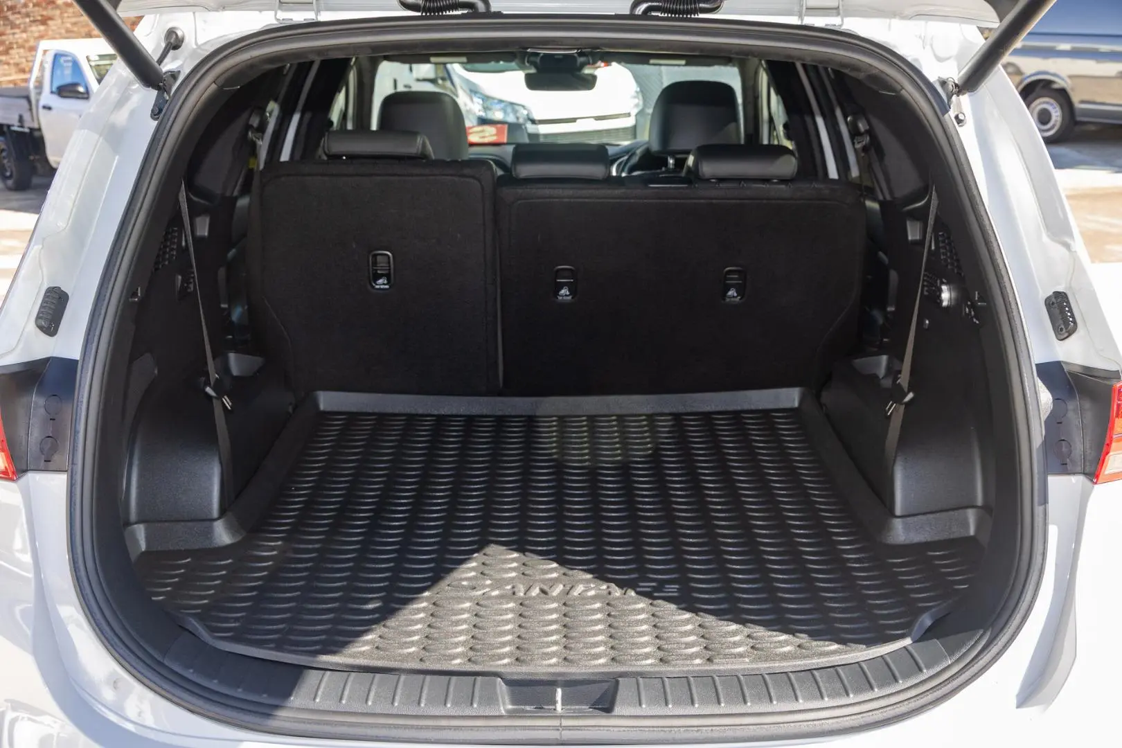 2022 Hyundai Santa Fe Gallery Image 20