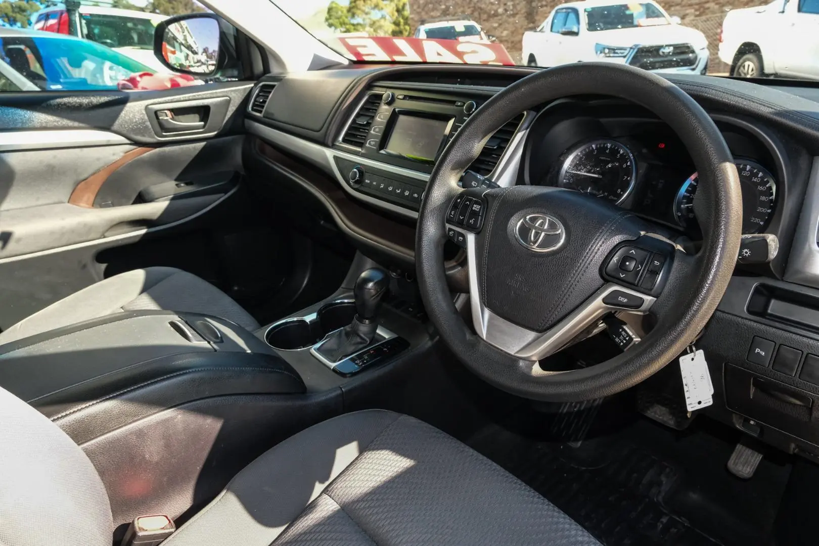 2015 Toyota Kluger Gallery Image 7