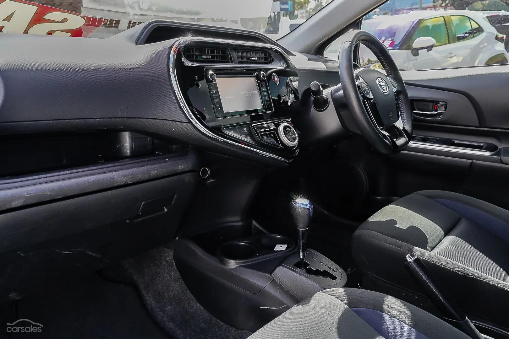 2019 Toyota Prius C Image 8