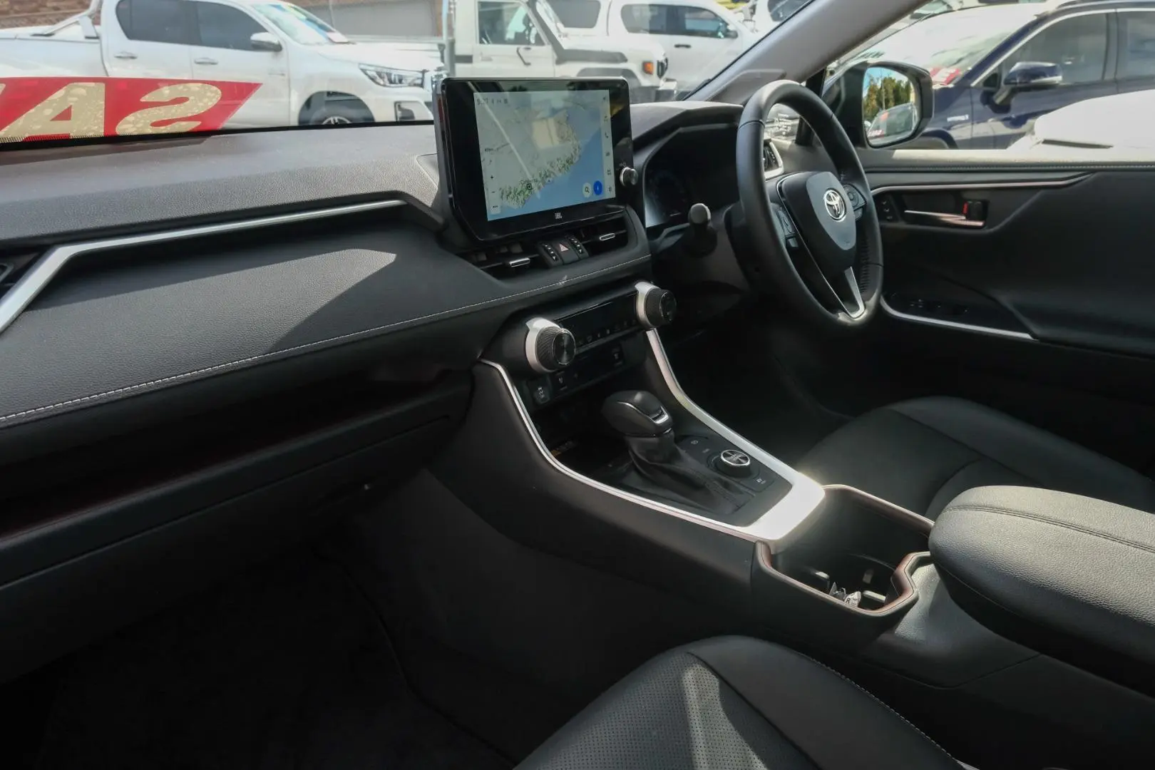 2025 Toyota RAV4 Gallery Image 8