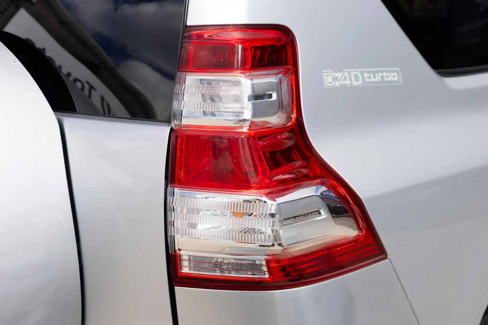 2017 Toyota Landcruiser Prado Gallery Image 18