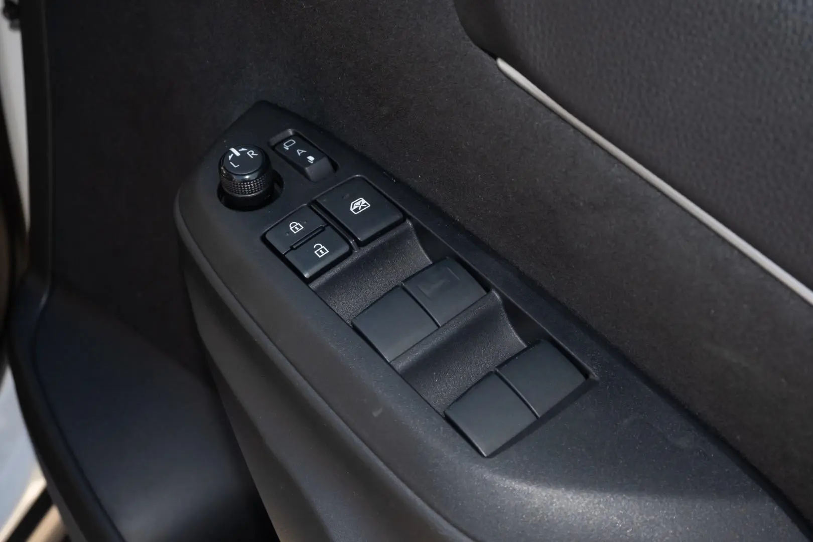 2023 Toyota Yaris Cross Gallery Image 10