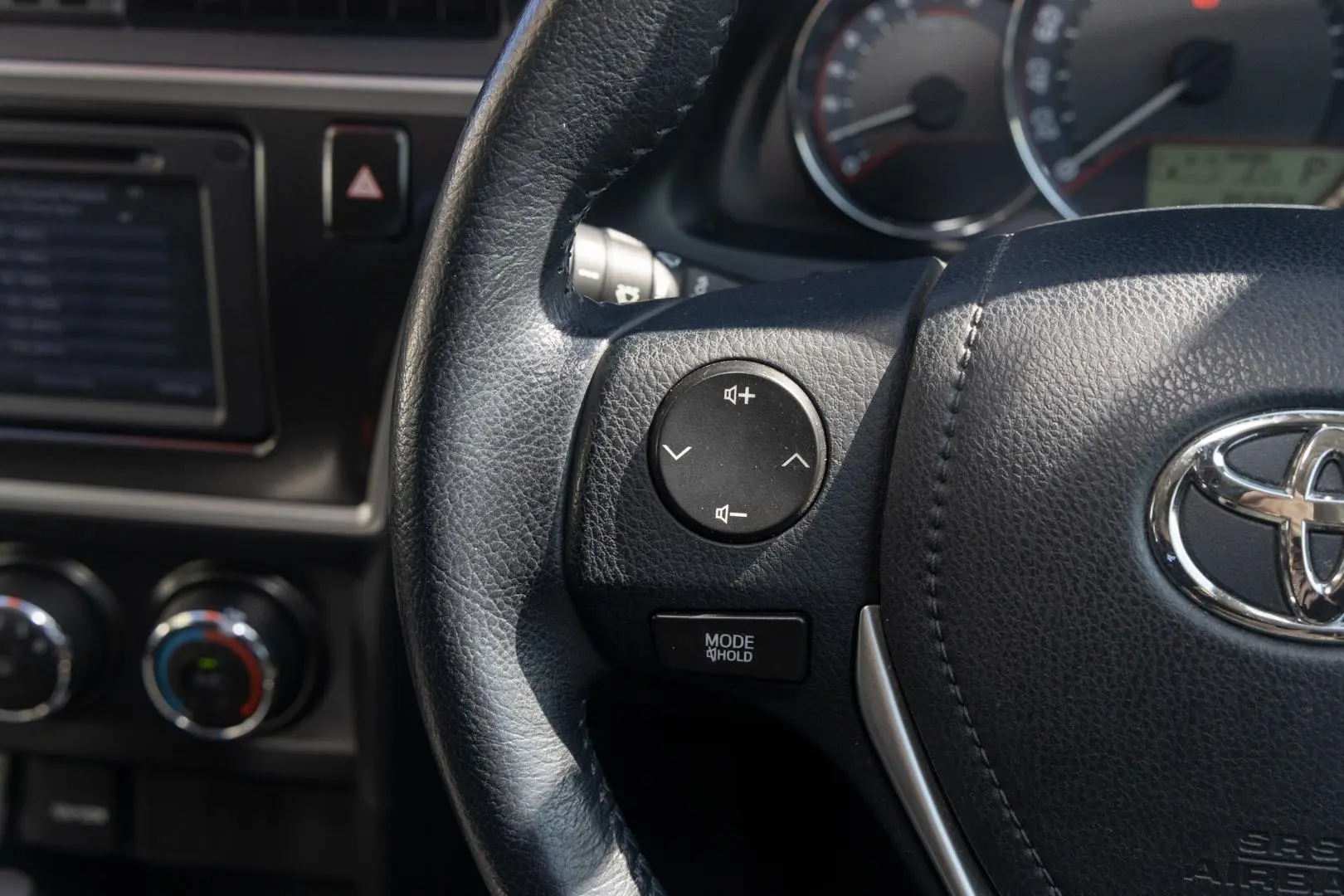 2014 Toyota Corolla Gallery Image 11
