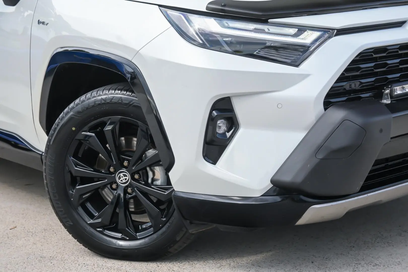 2024 Toyota RAV4 Gallery Image 6