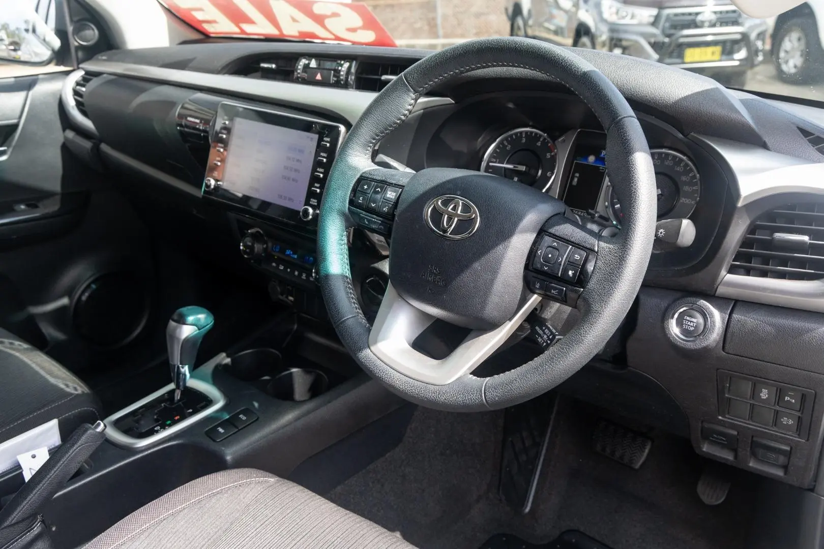 2022 Toyota Hilux Gallery Image 7