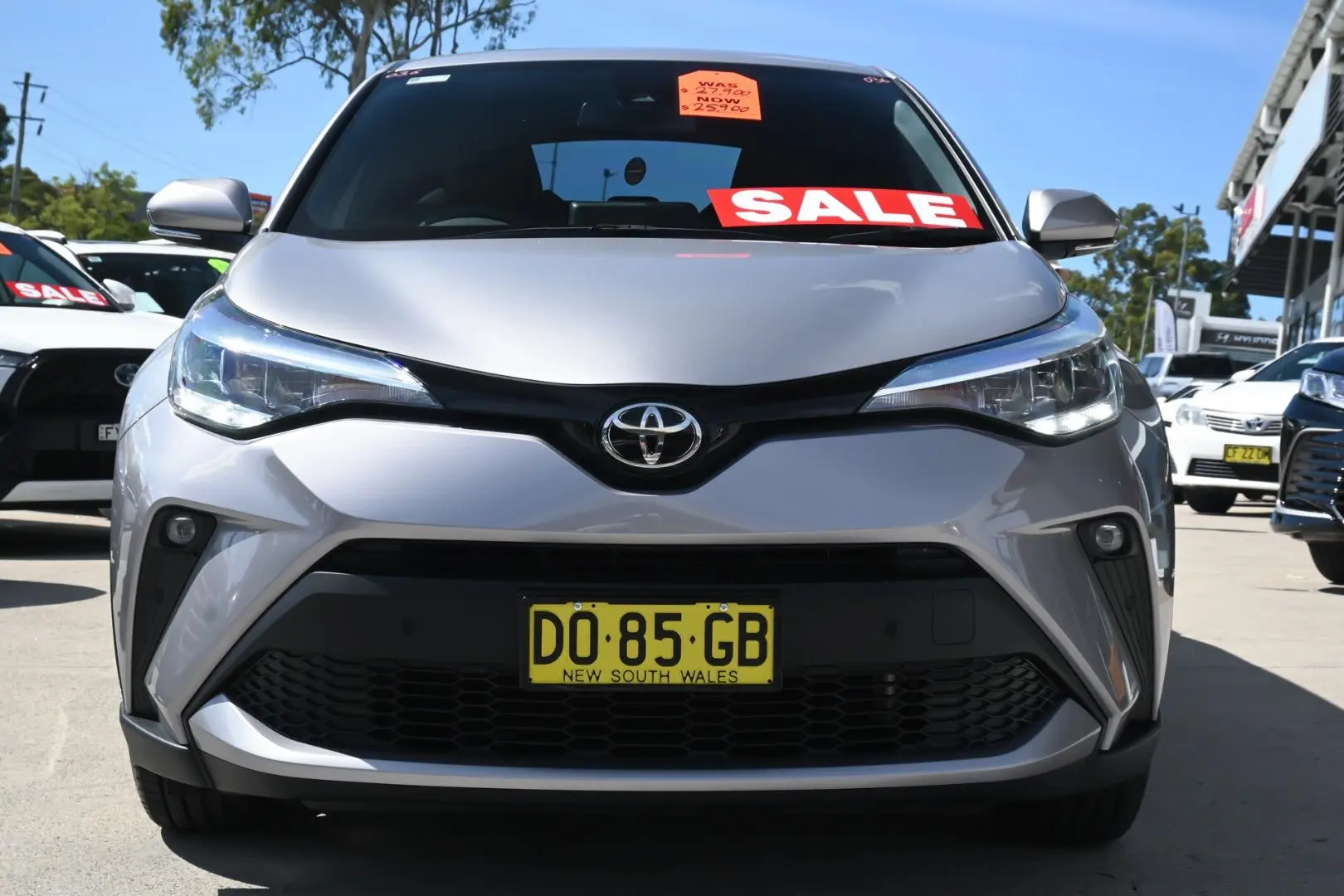 2020 Toyota C-HR Gallery Image 4