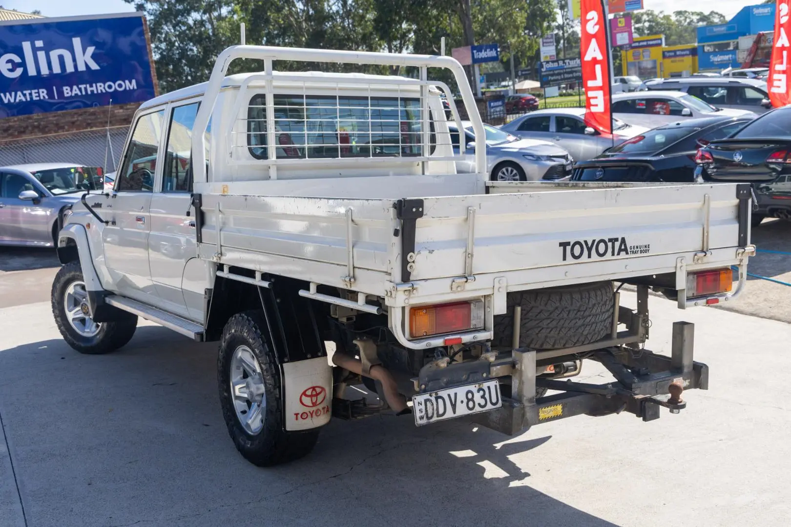 2016 Toyota Landcruiser Gallery Image 2