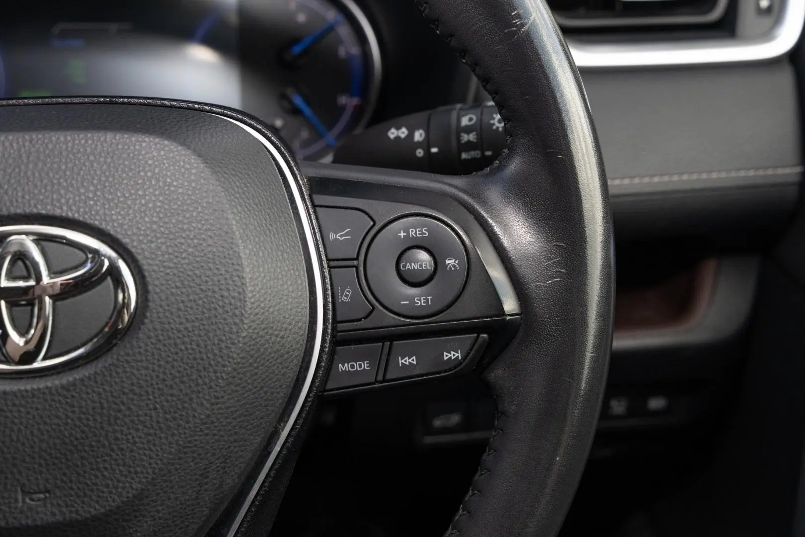 2020 Toyota RAV4 Gallery Image 12