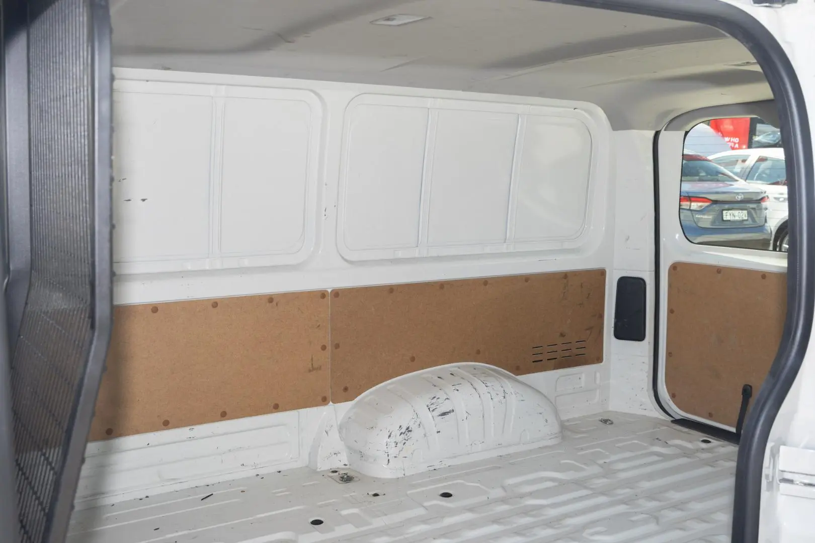 2024 Toyota Hiace Gallery Image 9