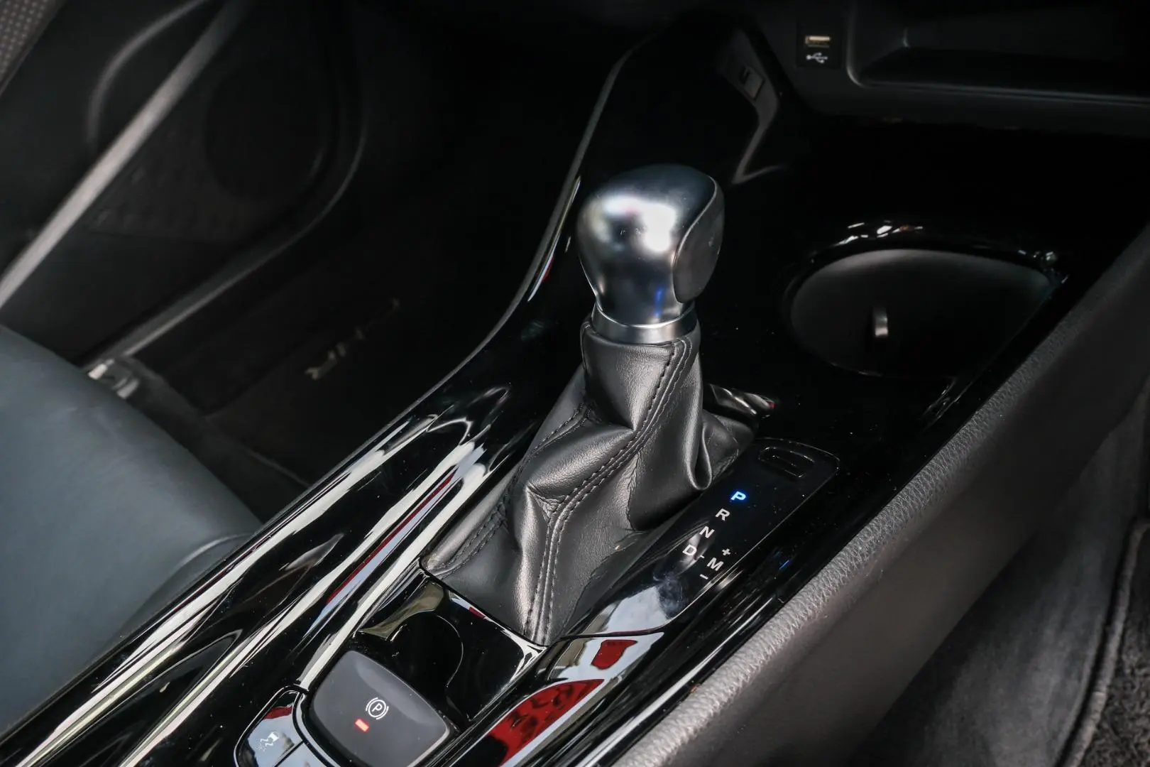 2021 Toyota C-HR Gallery Image 14