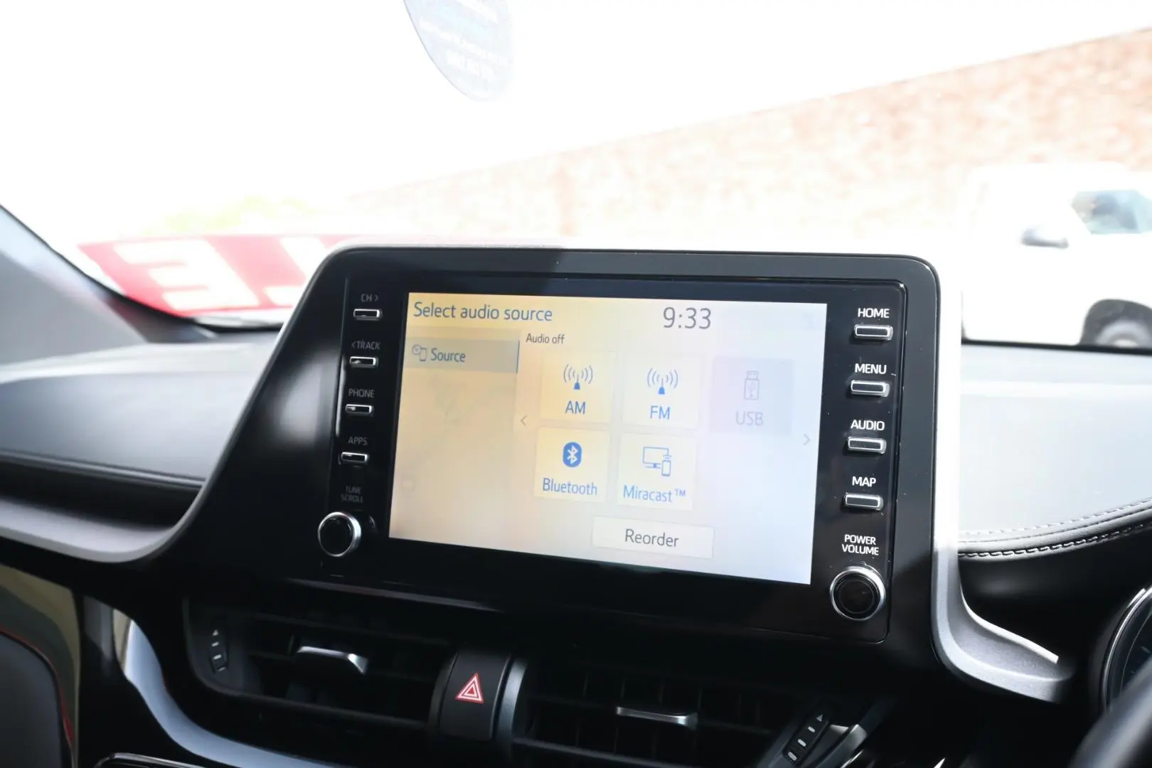 2020 Toyota C-HR Gallery Image 17