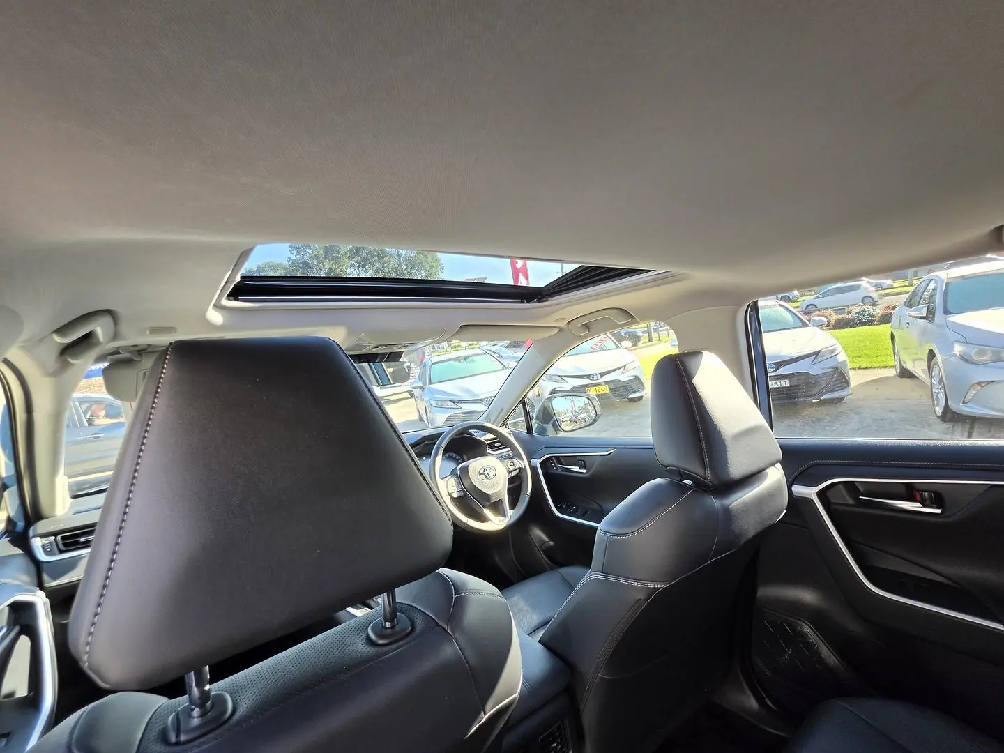 2024 Toyota RAV4 Gallery Image 19