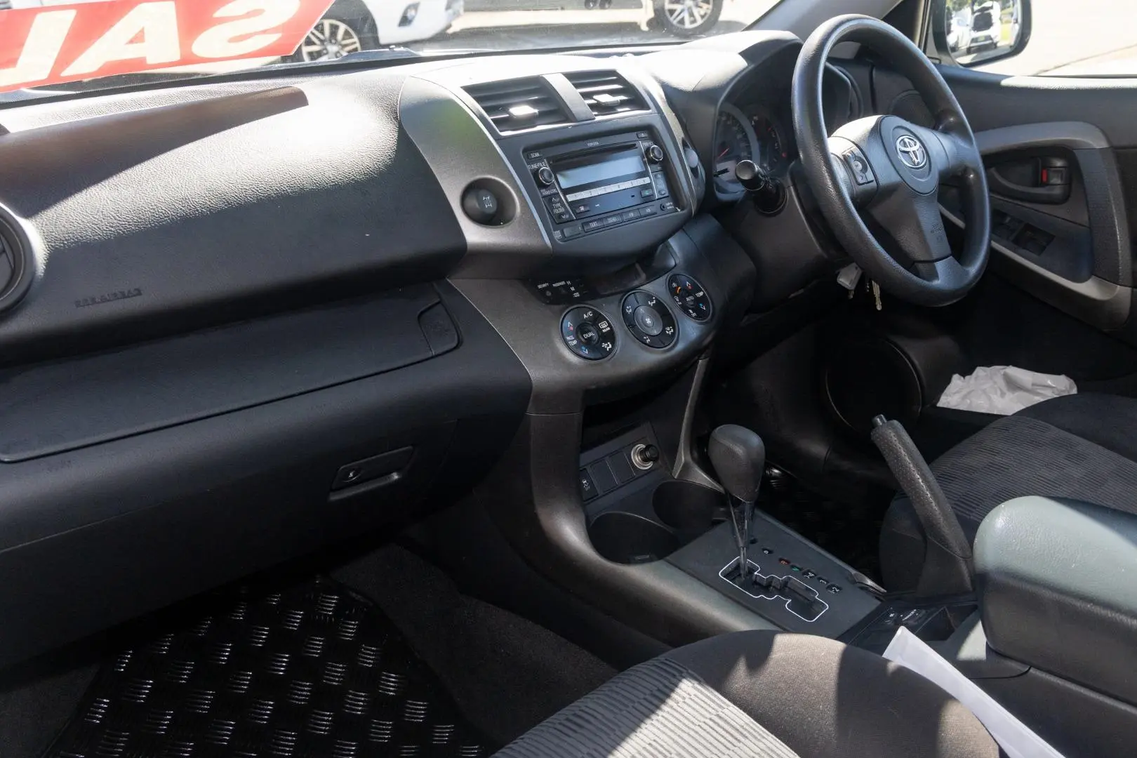 2010 Toyota RAV4 Gallery Image 8