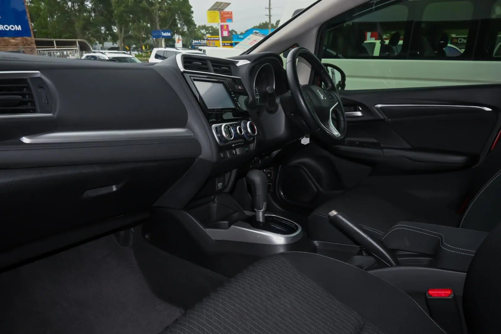 2017 Honda Jazz Gallery Image 8