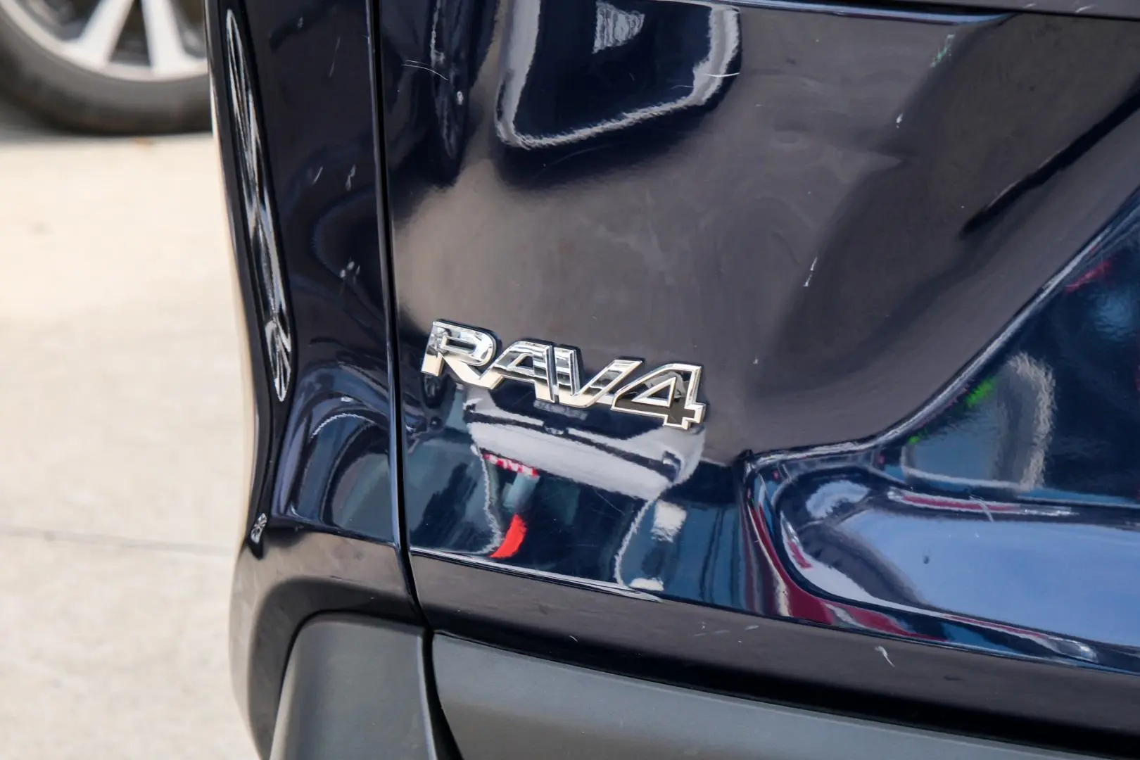 2019 Toyota RAV4 Gallery Image 19