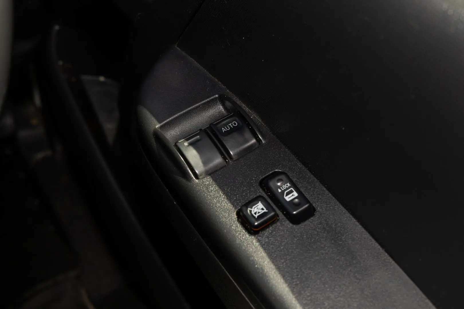 2016 Toyota Hiace Gallery Image 18