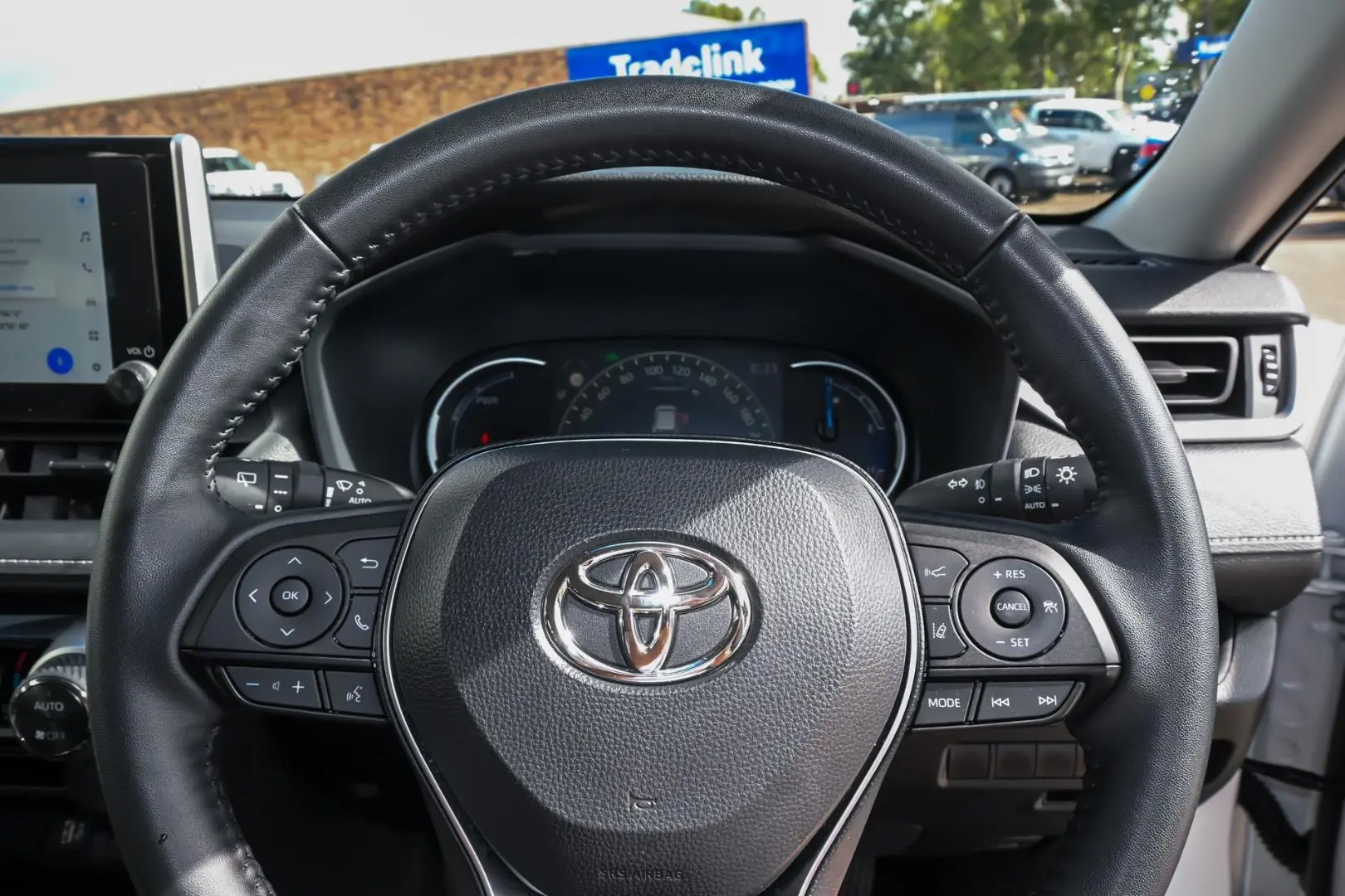 2025 Toyota RAV4 Gallery Image 11
