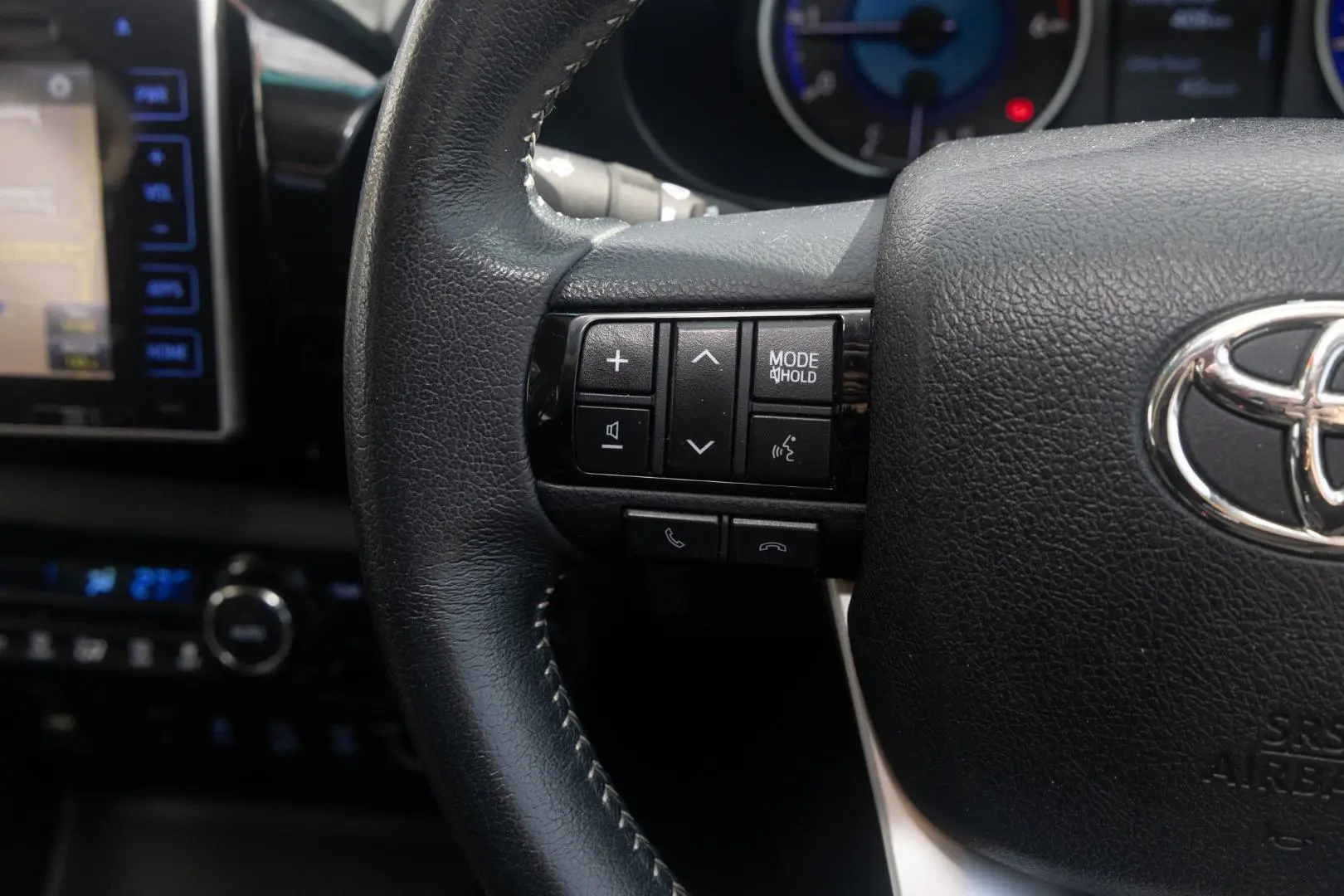 2018 Toyota Hilux Gallery Image 11