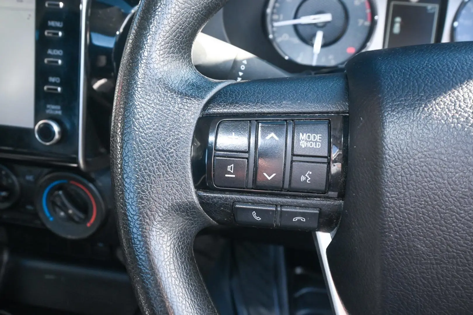 2021 Toyota Hilux Gallery Image 12